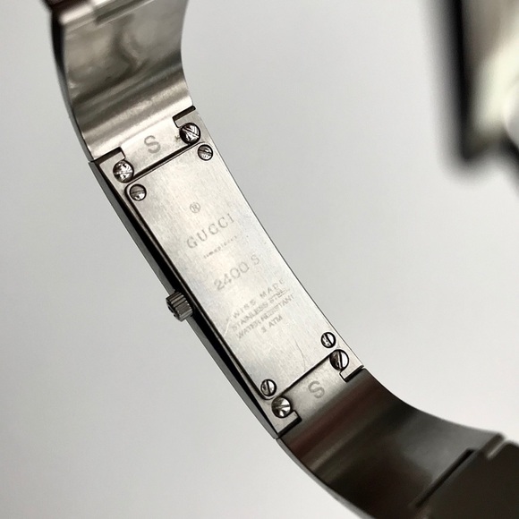 Vintage GUCCI 2400S Watch - Picture 5 of 6